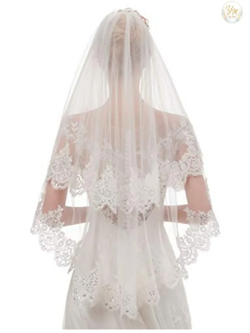 Short Two Tier Wedding Bridal Veil with Comb Lace Tulle Fingertip Length